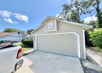 896 Mentmore Circle - Photo 1