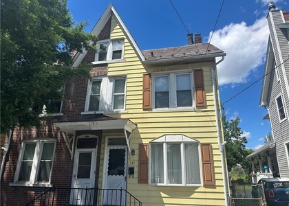 131 E Union Boulevard - Photo 1
