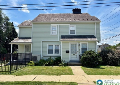 1342 N New Street - Photo 1