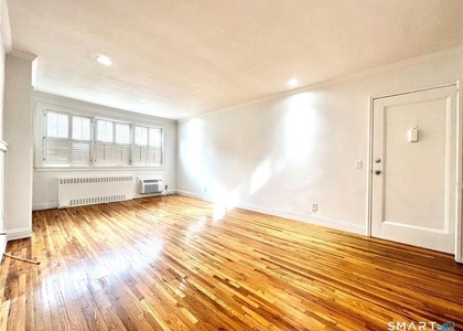 11 Bedford Avenue - Photo 1