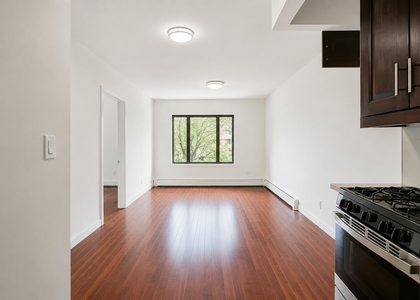 2120 Daly Ave - Photo 1
