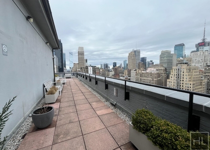 West 34th Street - Photo 1