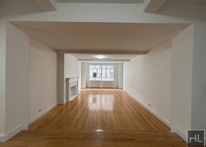 Fifth Avenue - Photo 1