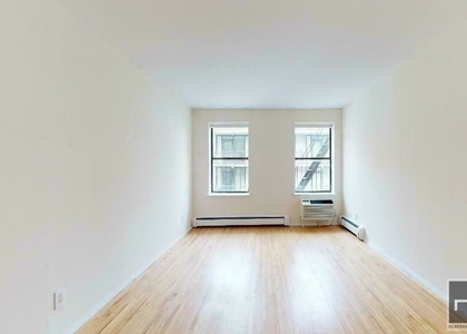 West 52nd Street - Photo 1