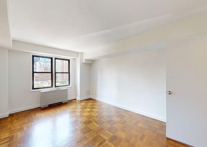 East 63 Street - Photo 1