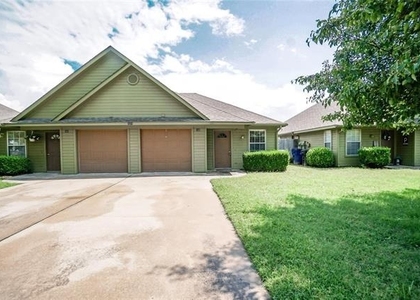 1026 W Coffin Street - Photo 1
