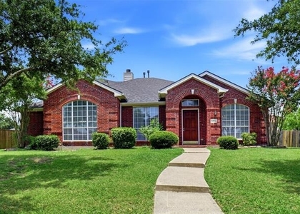 3215 Elmwood Drive - Photo 1