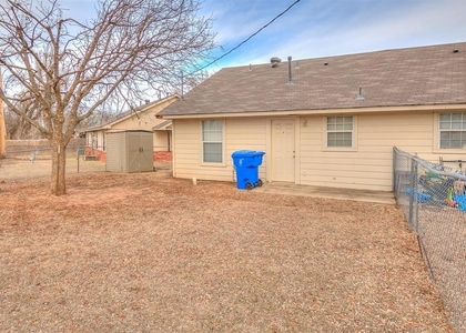 828 Russell Circle - Photo 1