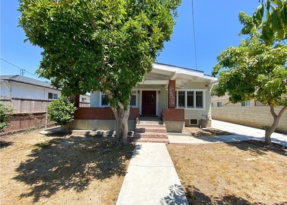 113 Sunset Avenue - Photo 1