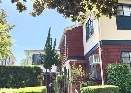 441 S Doheny - Photo 1