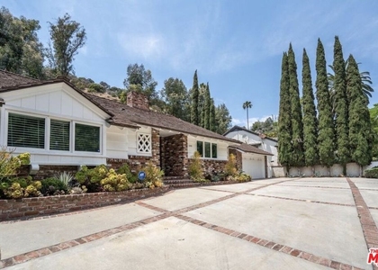 2201 Coldwater Canyon Drive - Photo 1