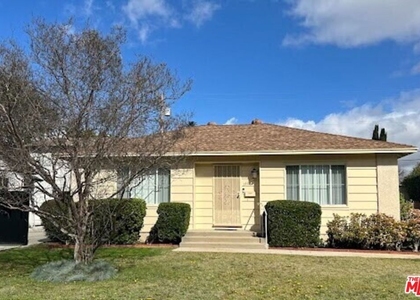 14013 Addison Street - Photo 1