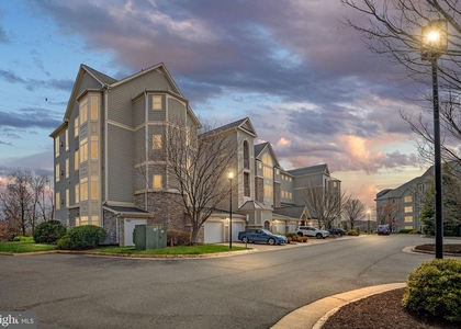 1621 Ladue - Photo 1