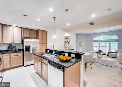 2513 Eastbourne Drive - Photo 1