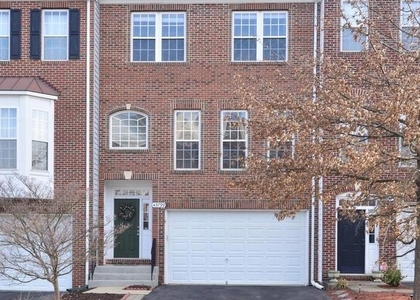 43799 Maison Blanc Square - Photo 1
