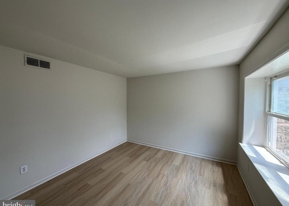 809 Denton Circle - Photo 1