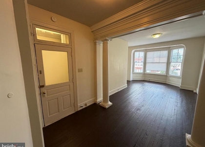 132 W Market Street - Photo 1