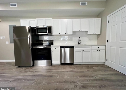 1844 W Master Street - Photo 1