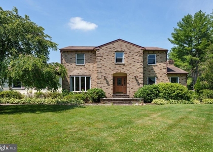193 Lawrenceville Pennington - Photo 1