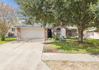 2412 Chestnut Path - Photo 1