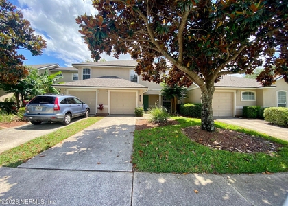 1530 Vineland Circle - Photo 1