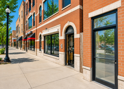 1137 W Taylor Street - Photo 1