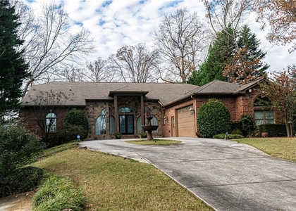 2050 Oak Grove Road Ne - Photo 1