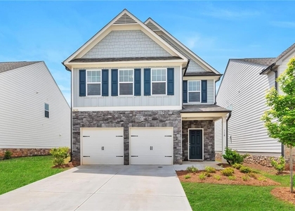 118 Briarwood Drive E - Photo 1