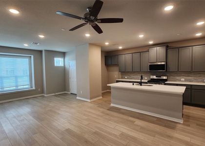 8009 Scanlan Trail - Photo 1