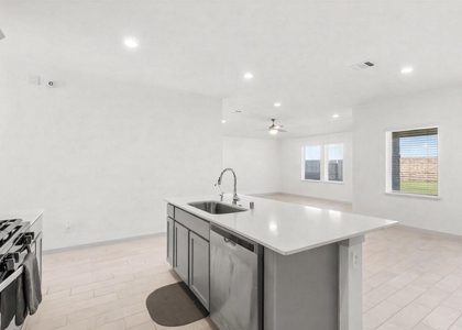 13513 Bonita Island Way - Photo 1