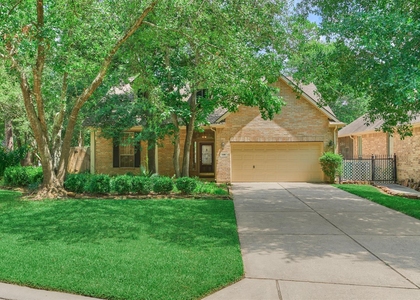 118 Robindale Circle - Photo 1