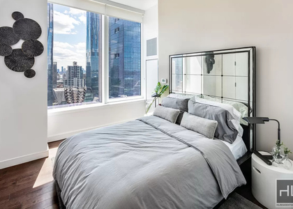 West 36th Street - Photo 1