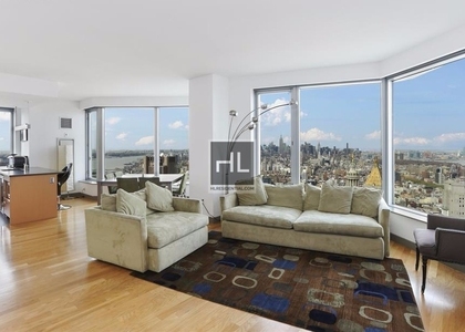 Spruce Street - Photo 1