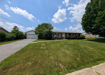 230 Diamond Street - Photo 1