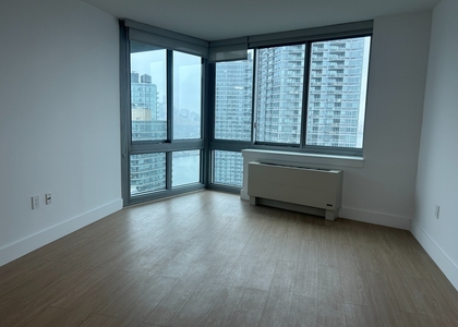 Center Boulevard - Photo 1