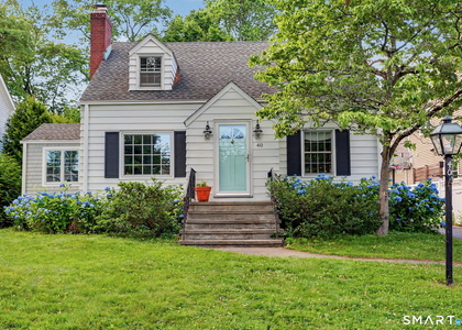 40 Oakwood Drive - Photo 1