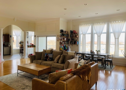 200 Harbour Close - Photo 1