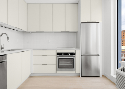 150 Lawrence St - Photo 1
