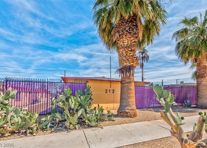 210 N 10th Street - Photo 1