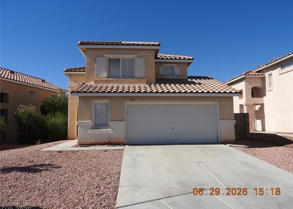 742 Endicott Court - Photo 1