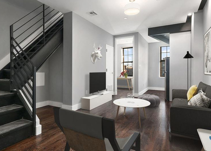 615 Gates Ave - Photo 1