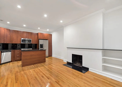 121 Madison Avenue - Photo 1