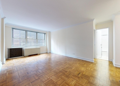 Eighth Avenue - Photo 1