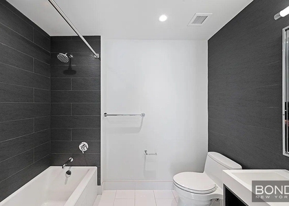 Tenth Avenue - Photo 1