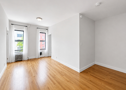 2nd ave/E 14th st - Photo 1