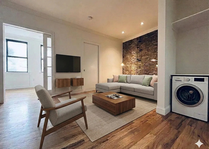 338 East 55th Street - Photo 1
