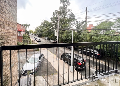 Eliot Avenue - Photo 1