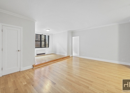 East 61st Street - Photo 1