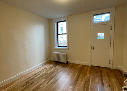 East 89 Street - Photo 1