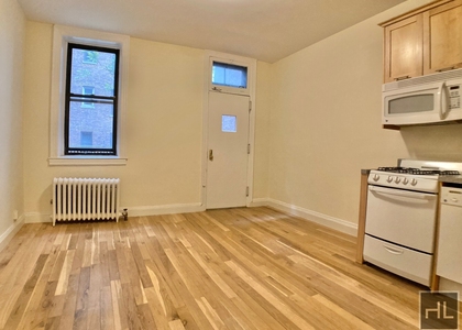 East 89 Street - Photo 1